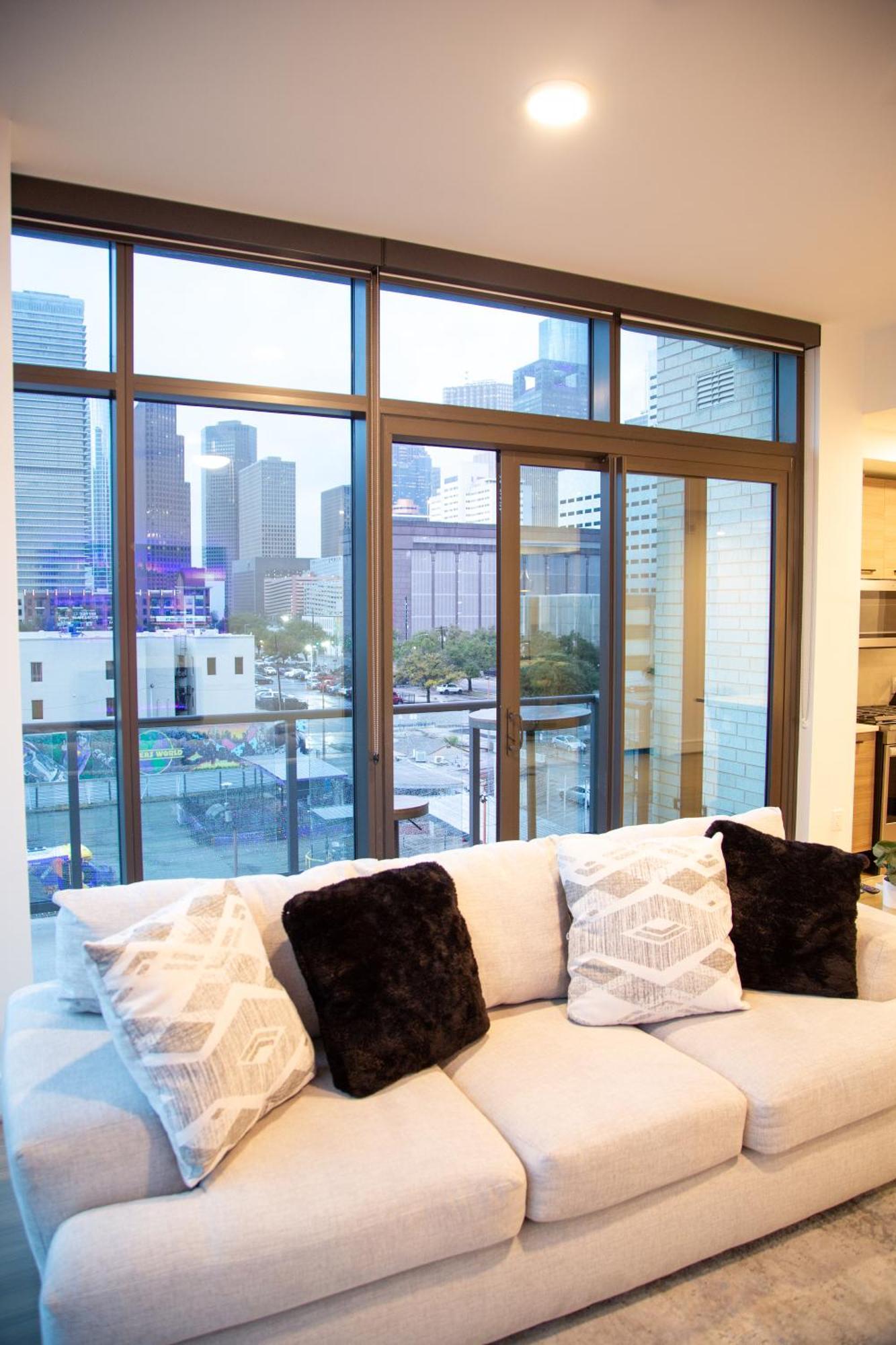 Cozy Home Toyota Center Houston Exterior foto